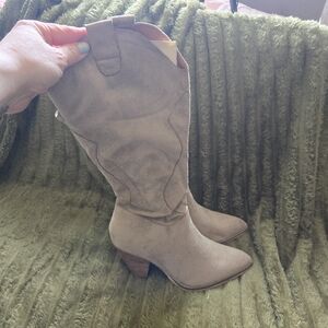 Chic Taupe Heeled Boots
